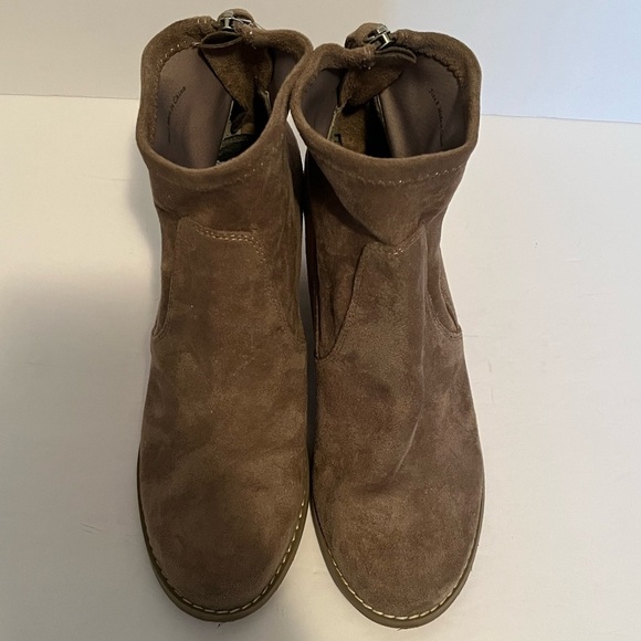 DV8 by Dolce Vita Jonah Stretch Bootie - Picture 8 of 15